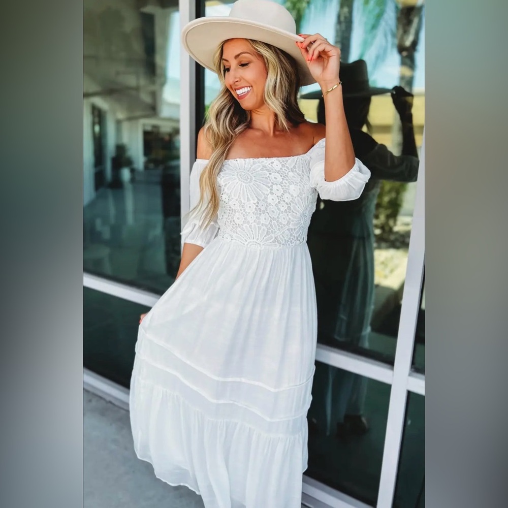 NWT M (6/8) Miss You Most Lace Off White Midi Dress